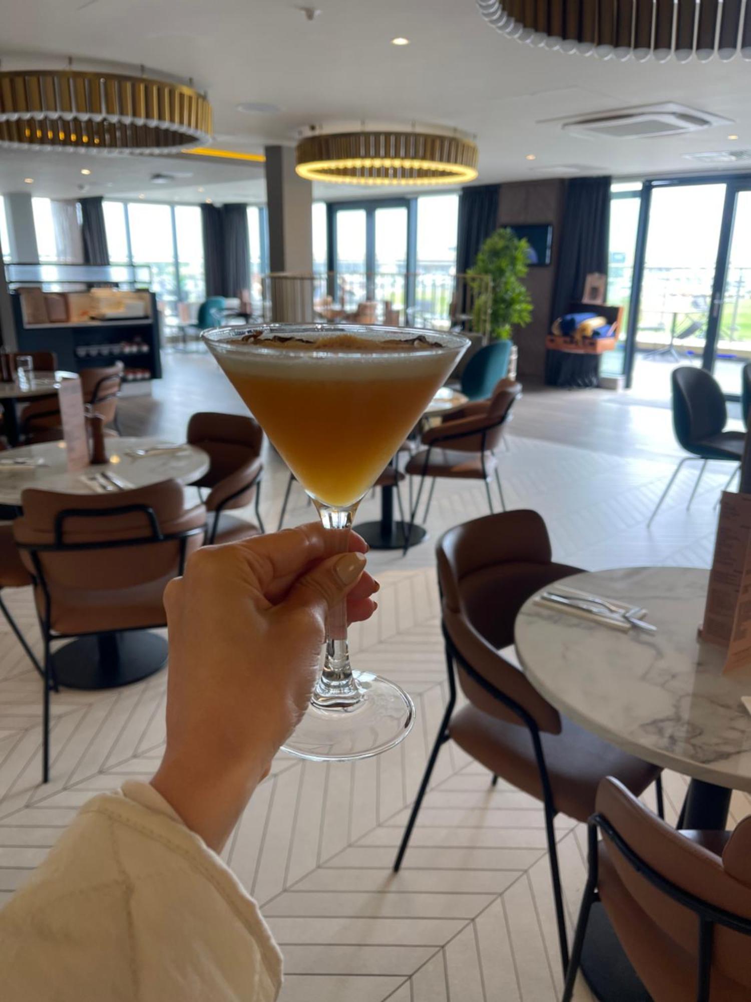 Courtyard By Marriott London Heathrow Airport Ξενοδοχείο Harlington  Εξωτερικό φωτογραφία